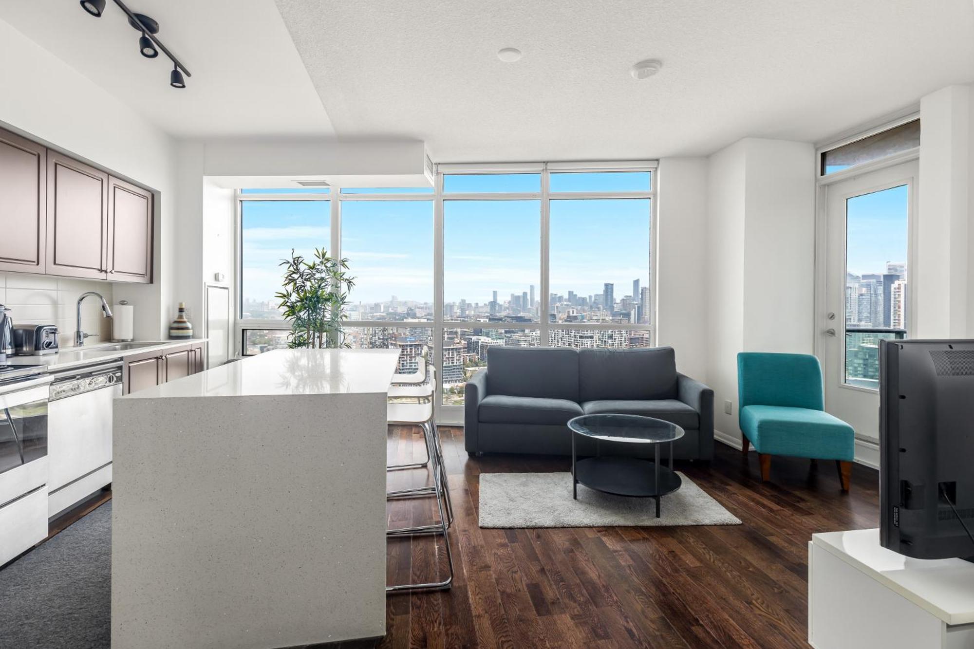 2 Bedroom Waterfront Condo Downtown W/ Free Parking โตรอนโต ภายนอก รูปภาพ